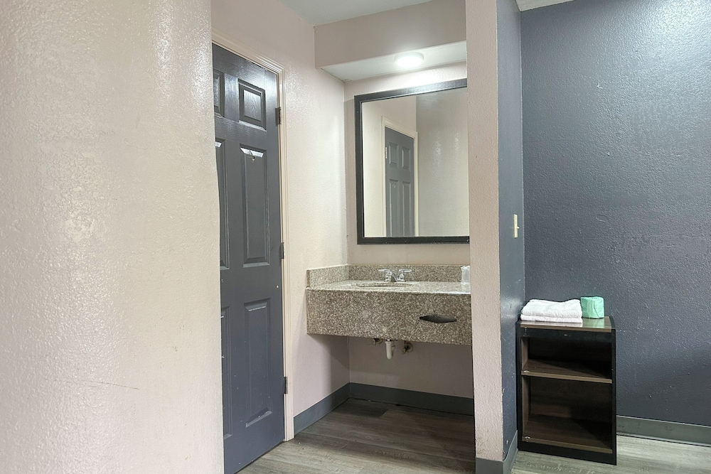 Relax Inn By Oyo Jackson MS Hwy 80/I-20