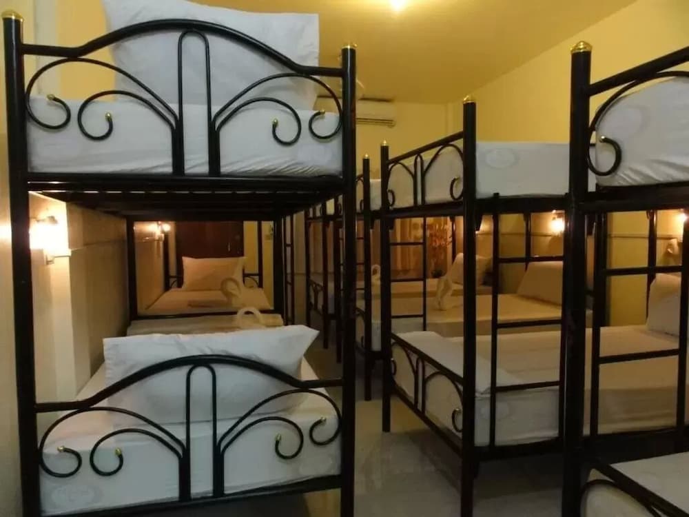 Seventeen Hostel
