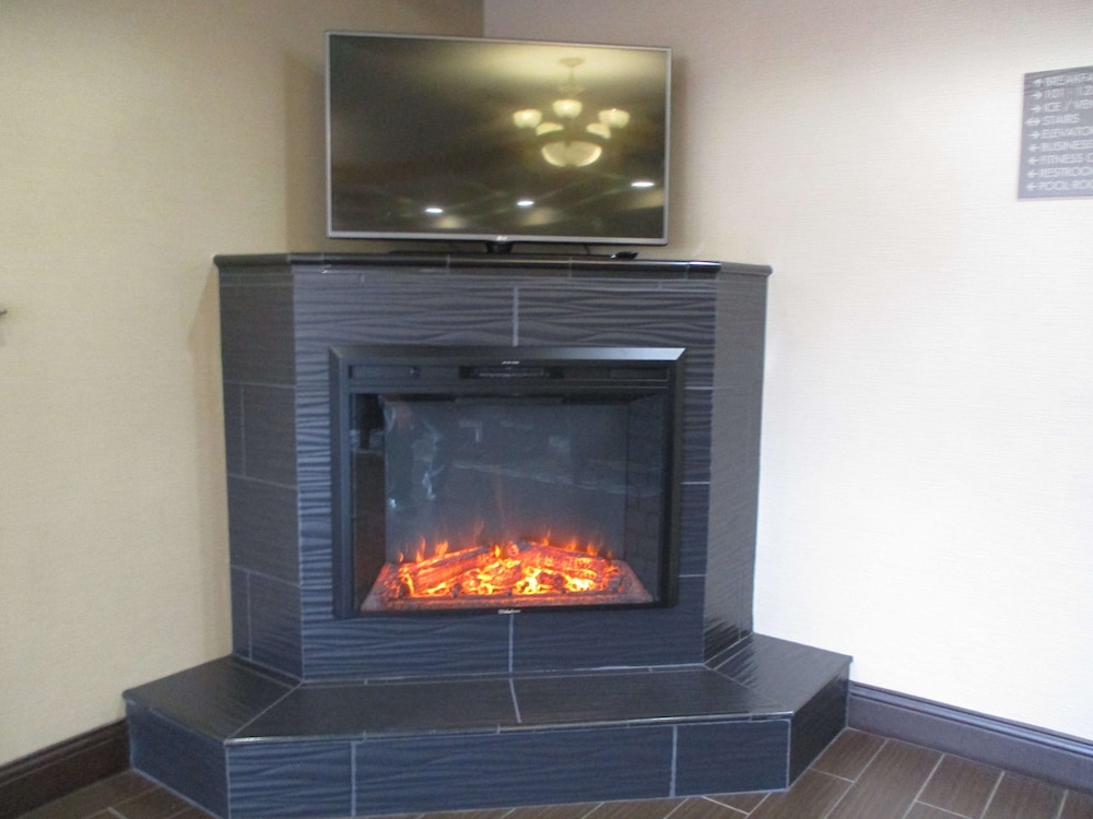 Emporia Vacations - Best Western Emporia Inn - Property Image 5