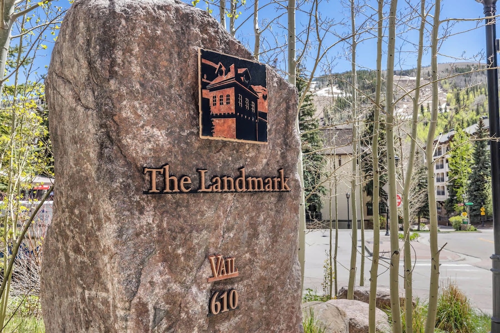 Landmark Vail - Charming Condo for 8 with Resort-style Amenities