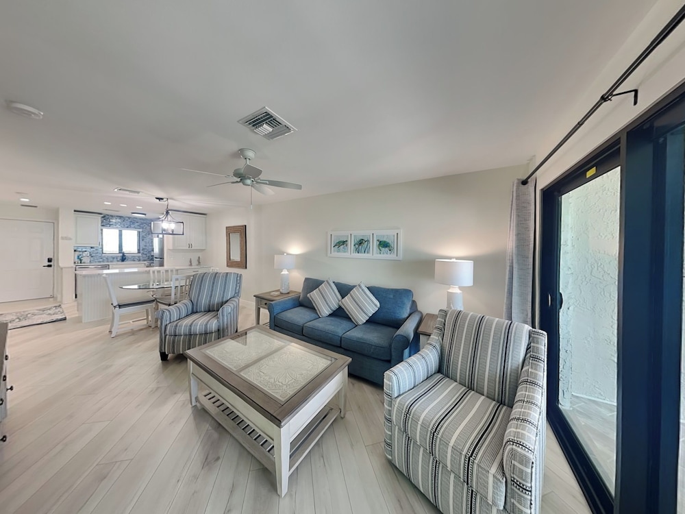 Seaside 5 by Distinctive Beach Rentals