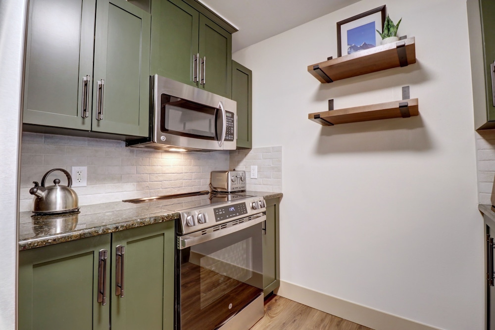 Pp212 Passage Point 2 Bedroom Condo