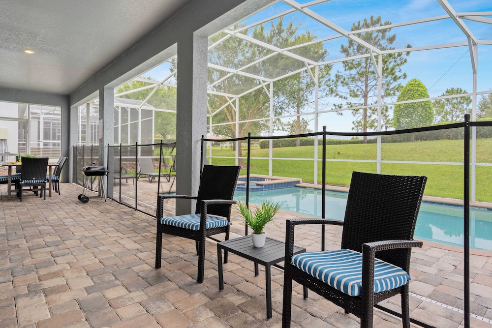 Stinger Luxe Retreat by Avantstay 8BR Luxury Villa Near Disney w/ Pool & Game Room