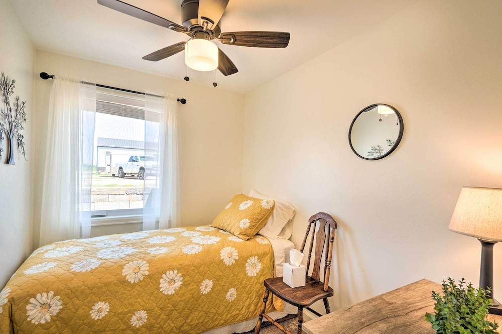 Cañon City Home: 15 Mi to Royal Gorge Bridge! view 4