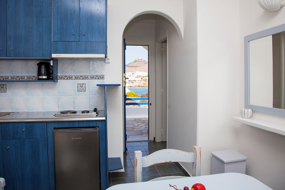 AURA PAROS