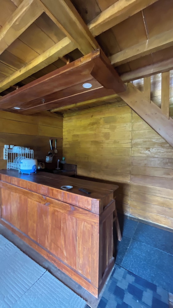 Quen'z Cabin