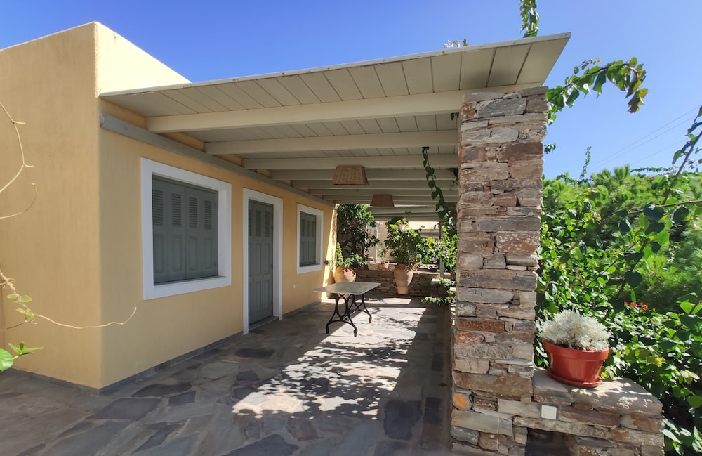 Porto Koundouros Beach and Villas