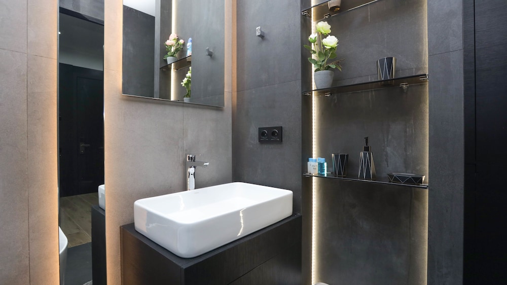 Stay Inn on Buzand Str. 97