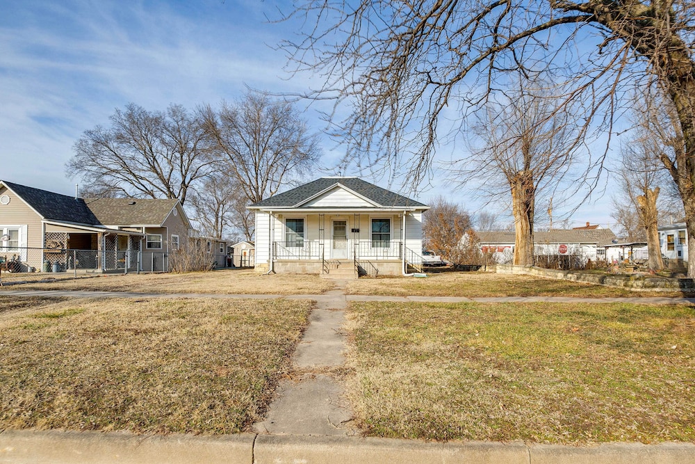 Family-friendly Home in Junction City