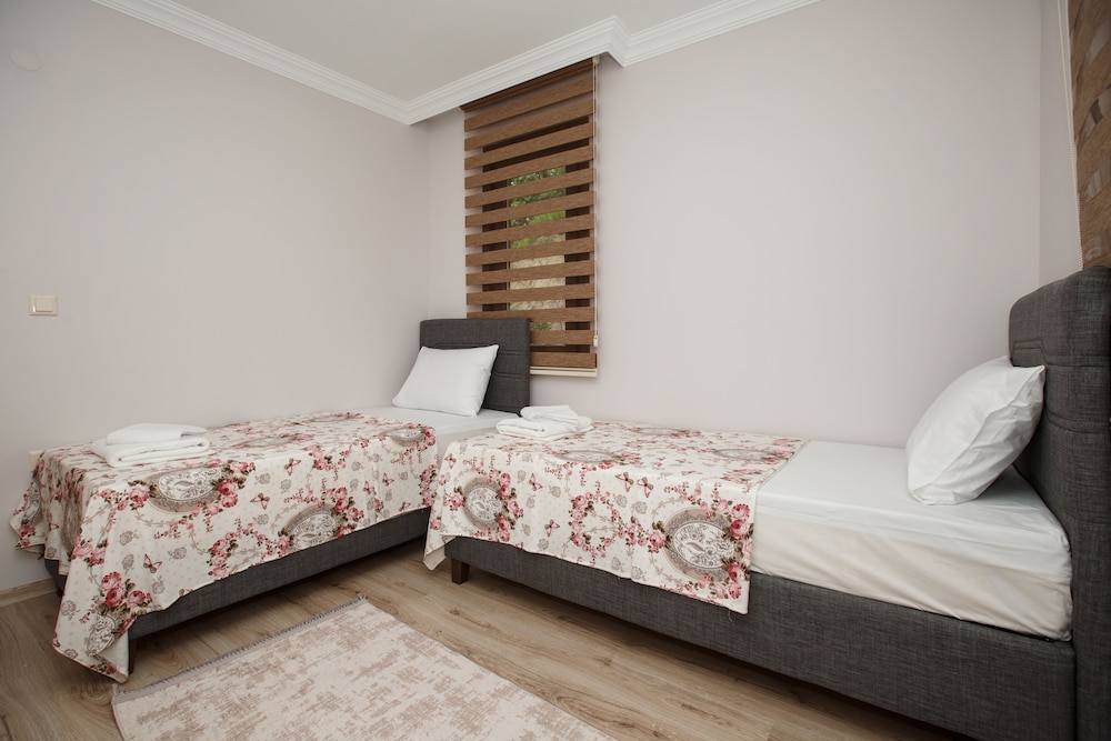 Guven Suite House