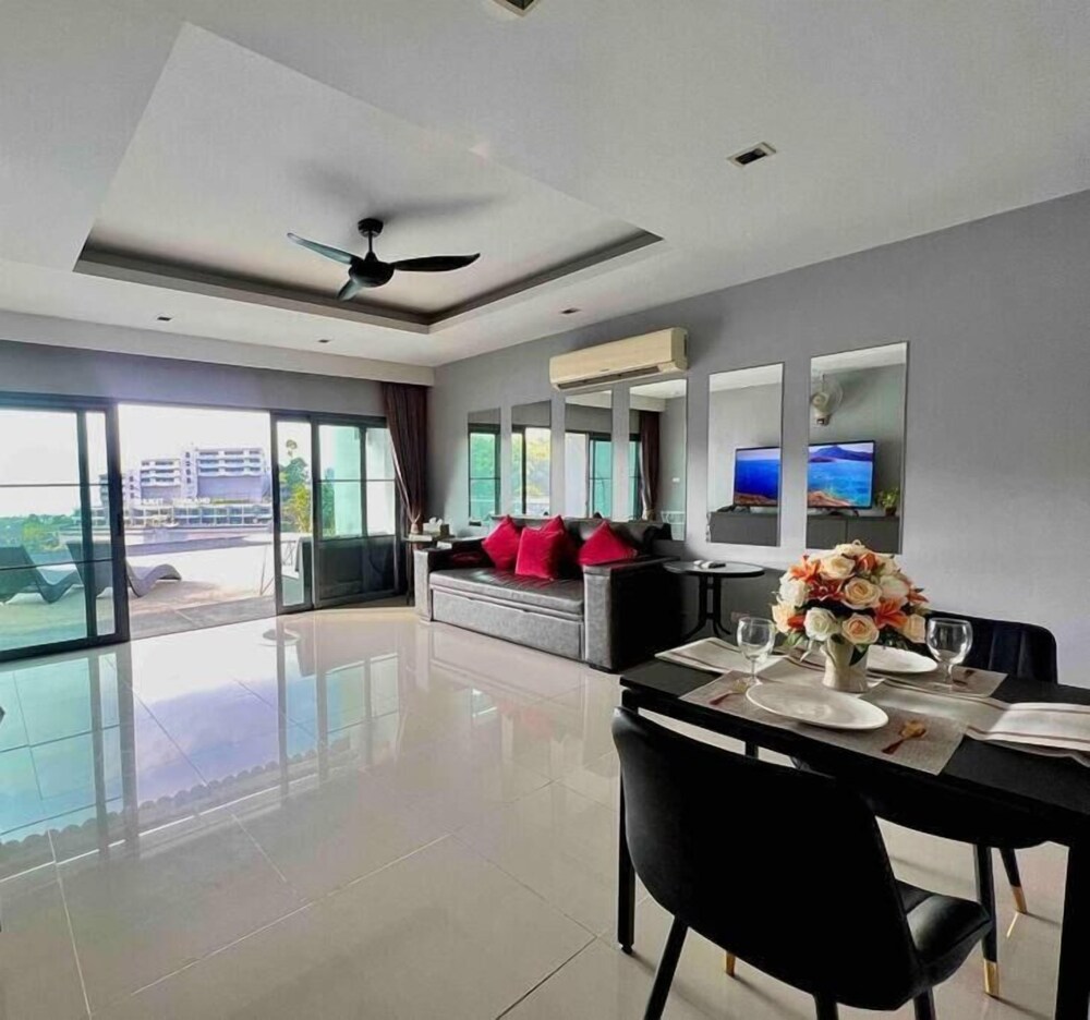 Sea View Suite Pool Access C81