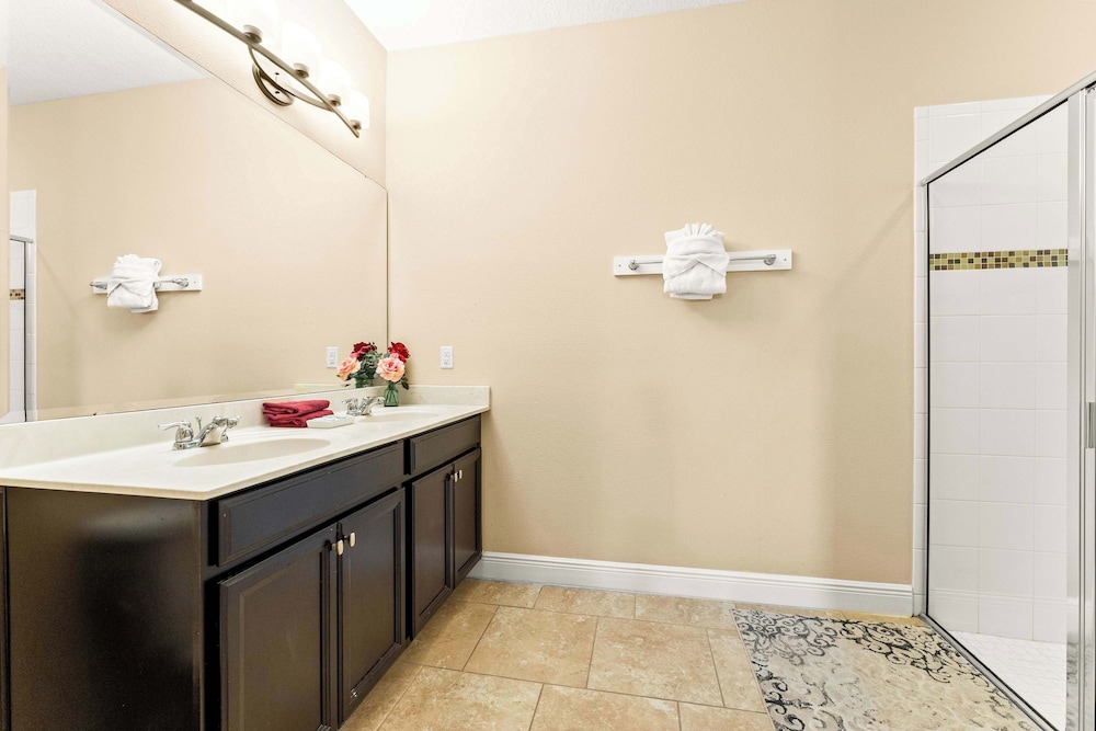 Solterra Bliss - Resort Stay for 13 w/ Pool, Hot Tub & Game Room