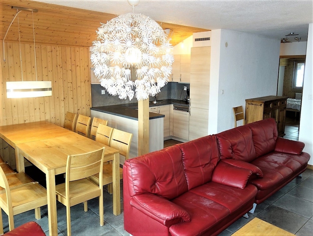 Ski Lift Apartment With Views