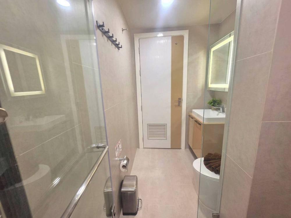 Room-a305 - 1 Bdr Condo With Sea View, A