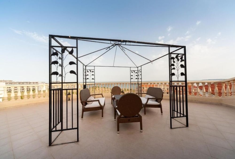 Maisonettes in Royal Bay Residence&SPA 2