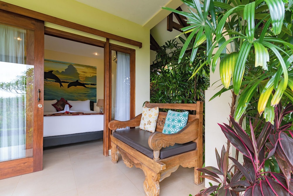 Alamanda Lovina Resort