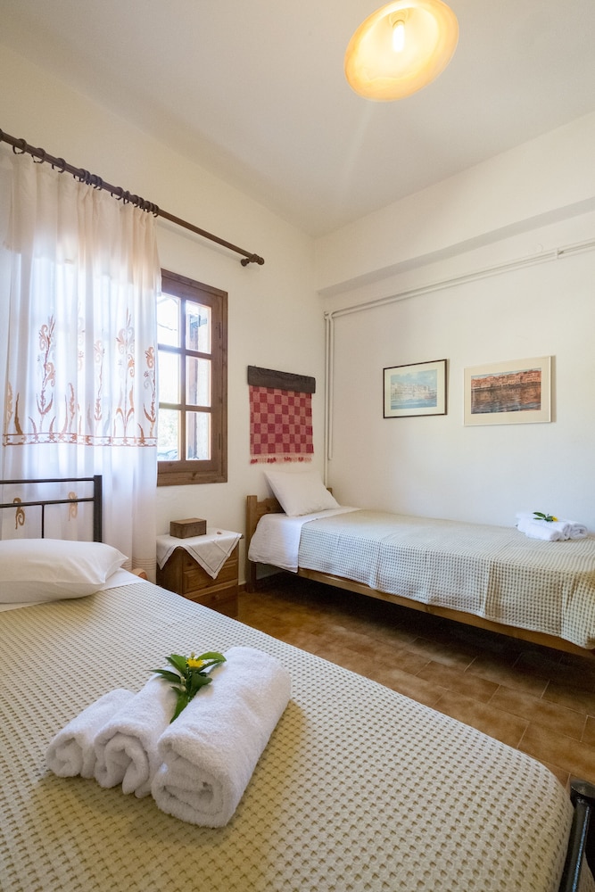 Traditional Cretan Family Home photo 2