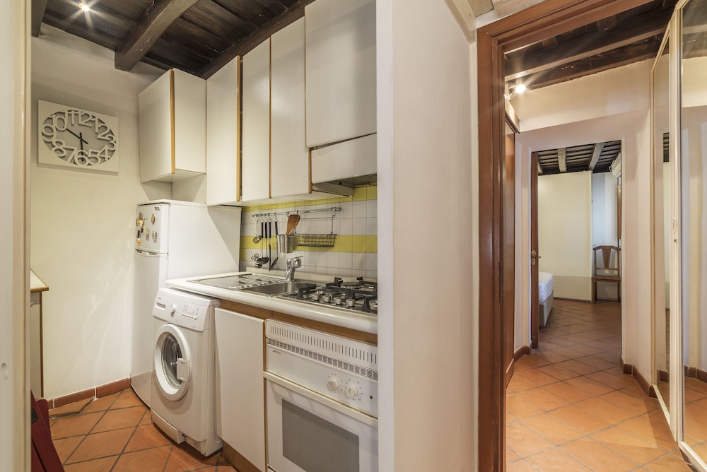 Stylish Flat Domus Aurea