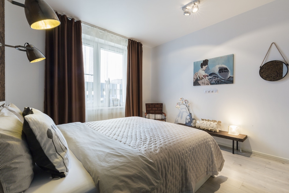 Artsy Apartment near Nevsky