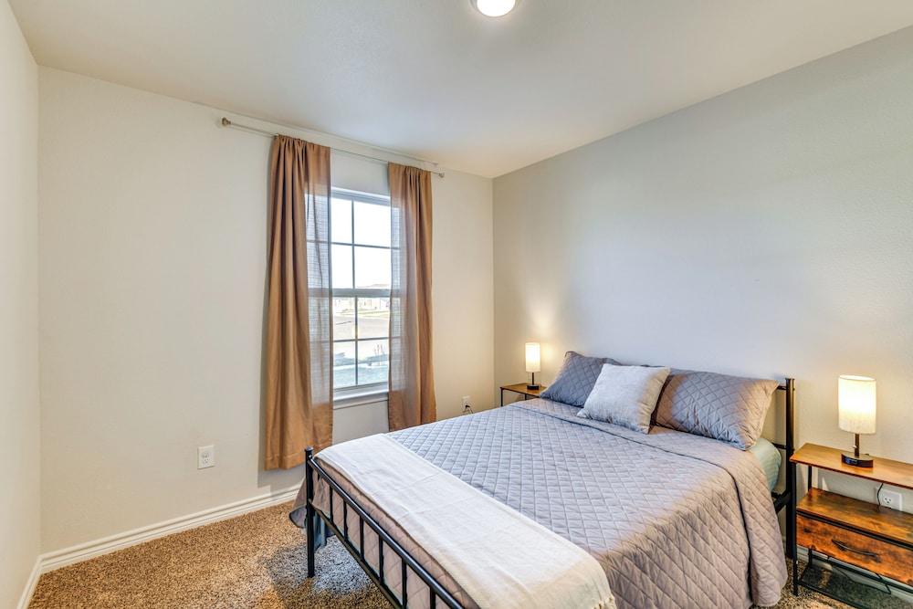 3 Mi to Marina: Pet-friendly Gem in Corpus Christi