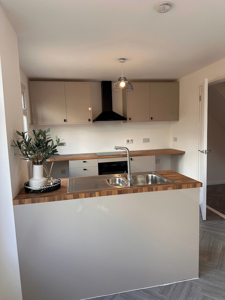 Stafford Cosy Retreat - 2 Bedroom House