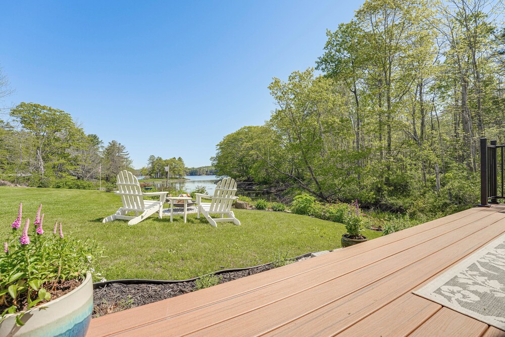 Oceanfront Studio w/ Private Dock in Harpswell!