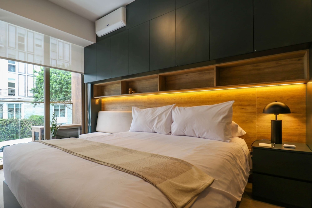 w Superb Loft w Balcony in Barranco