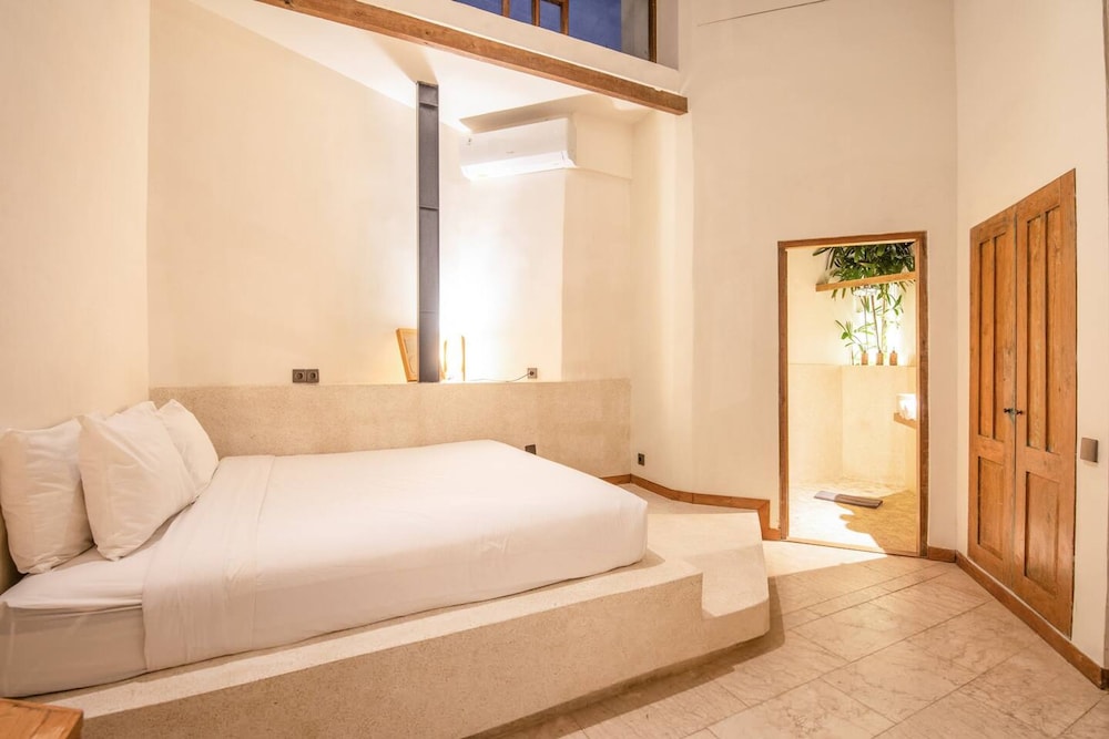 BA Villa 6 1BR Villa Luxurious 1-br Villa 800m to Canggu Beach