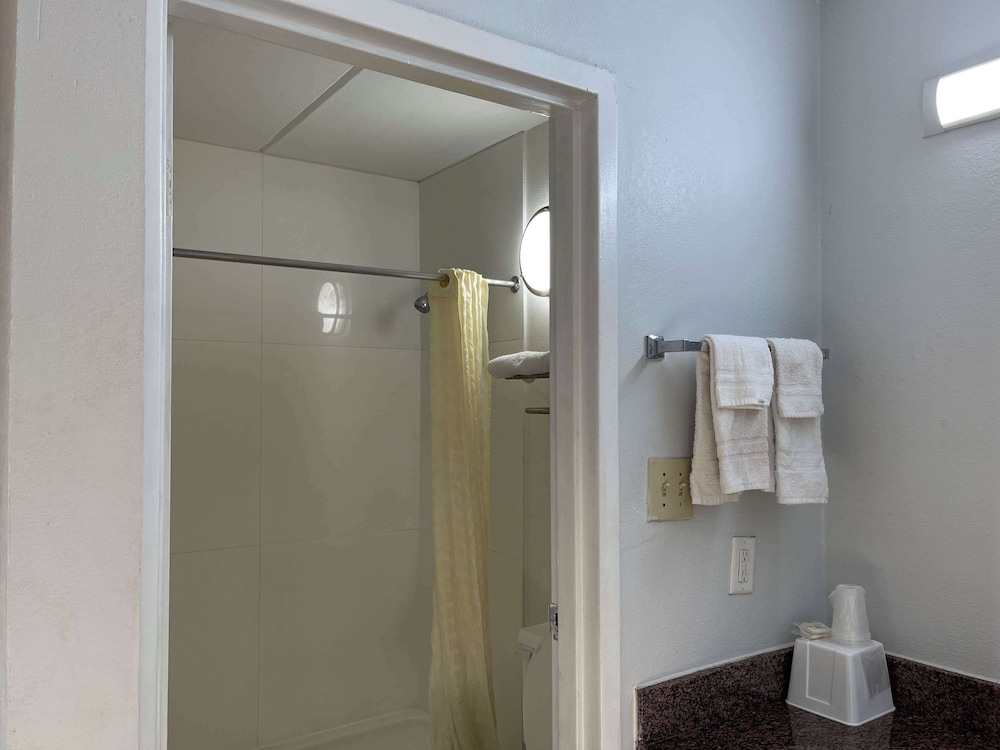 Motel 6 Stockbridge, GA – Hwy 138 W