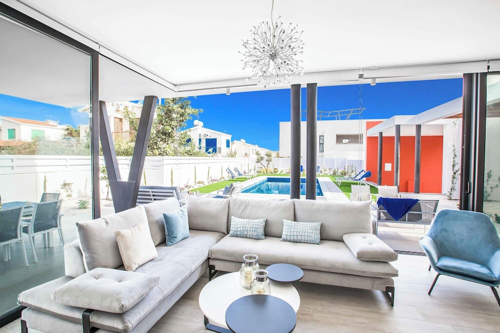 Villa Pontus CR5
