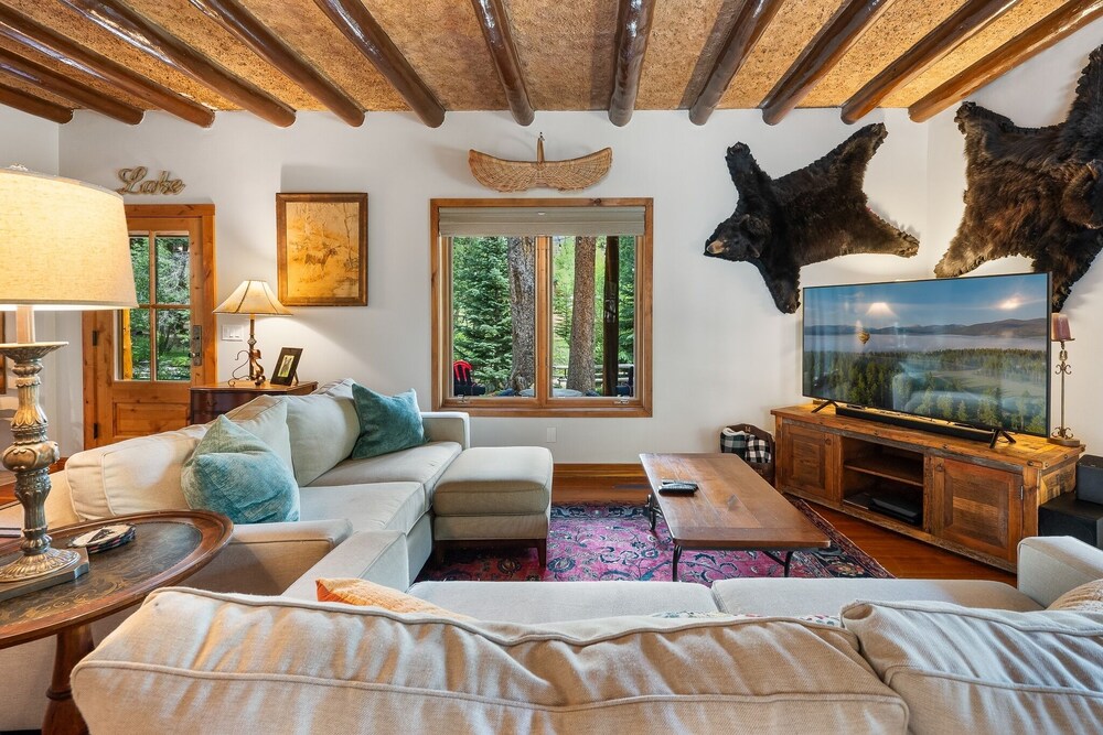 The River House 3 Bedroom Cabin