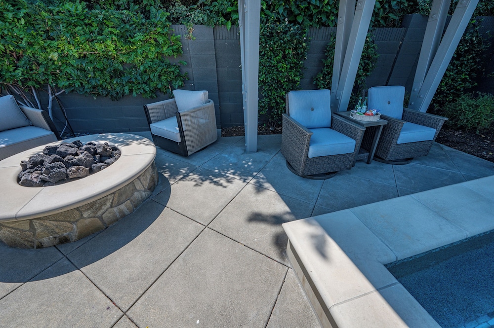 Luxury living with Spa &Pool near Disney