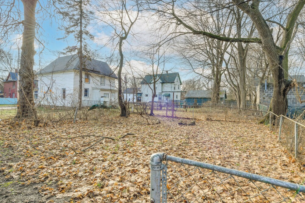 Apartment 2 Mi to Niagara Falls State Park!