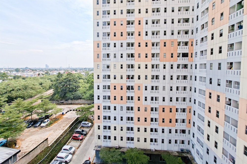 Minimalist Studio At Urbantown Serpong Apartment