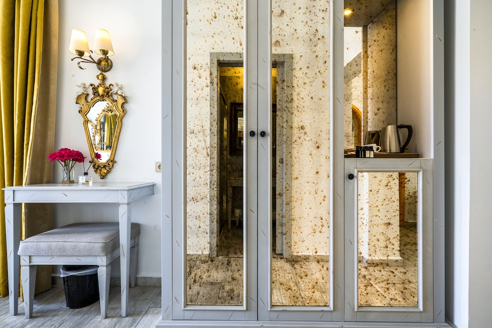 Hotel De Gold Alaçatı - Image 44