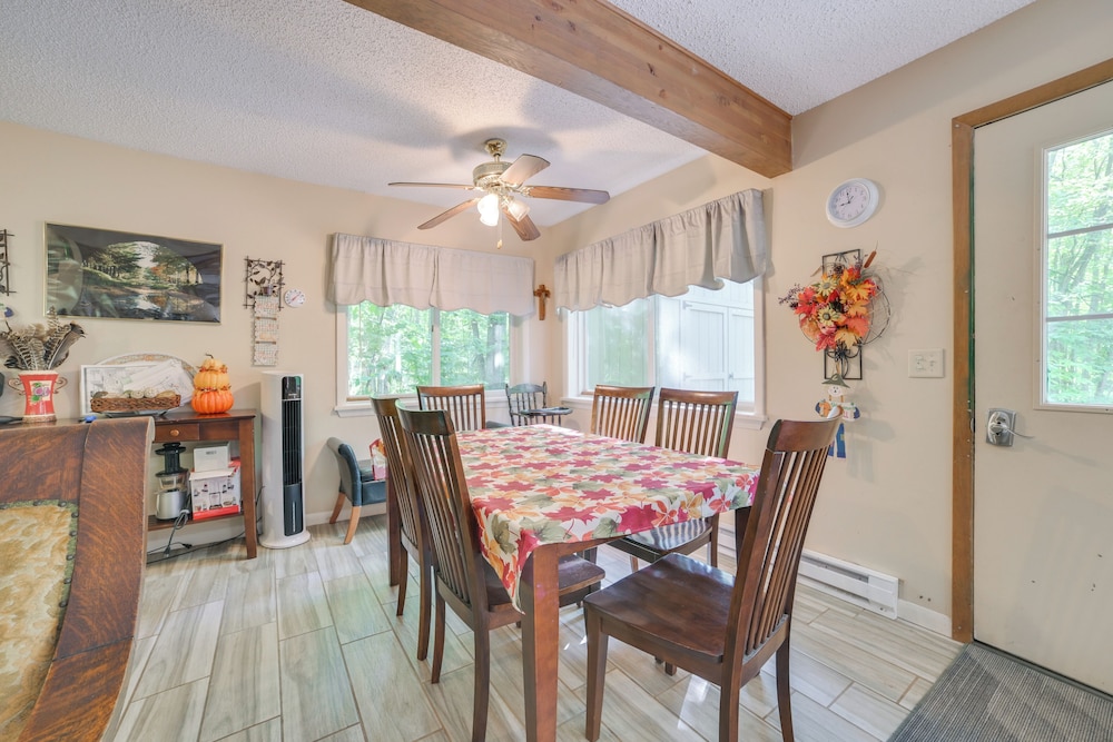 Indoor Pool Access: Cabin in Lakes of the North!