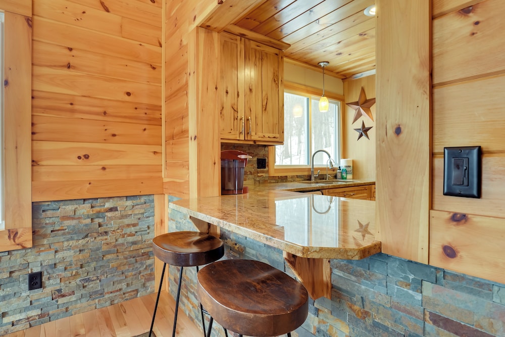 The Toasted Marshmallow Ski & Lake Retreat