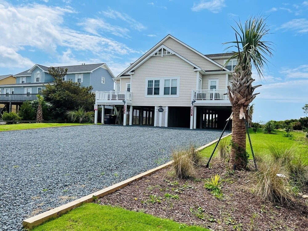 Fins / 1295 Ocean Blvd West 10 Bedroom Home