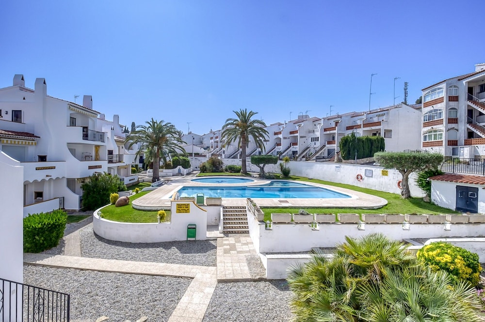 Apartment in Roses by Rocky Beach
