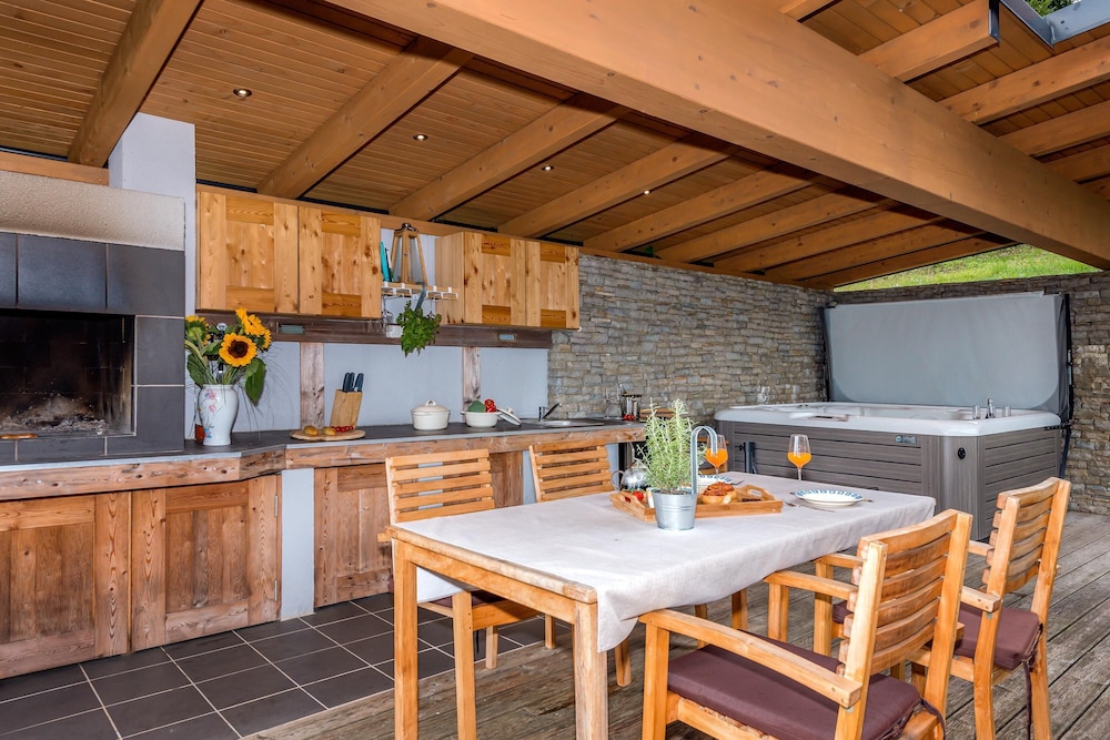 Chalet Natura With Sauna and Whirlpool CXL view 4
