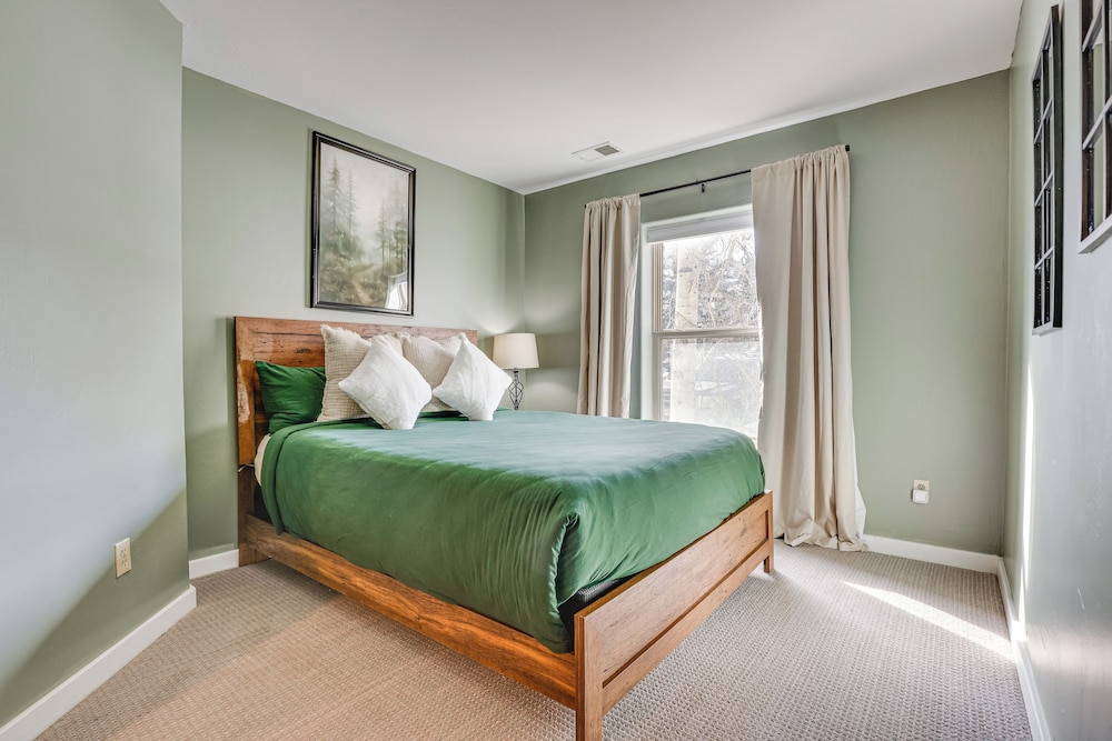Close to Beaver Creek & Vail: Cozy Edwards Condo!