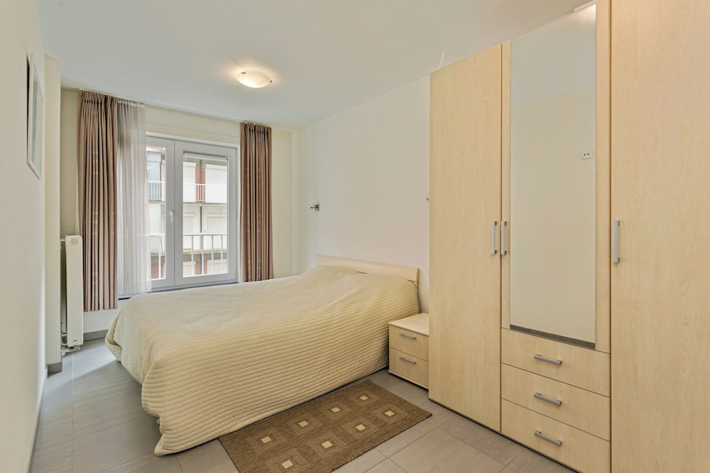 Flat in Blankenberge With Ocean Views