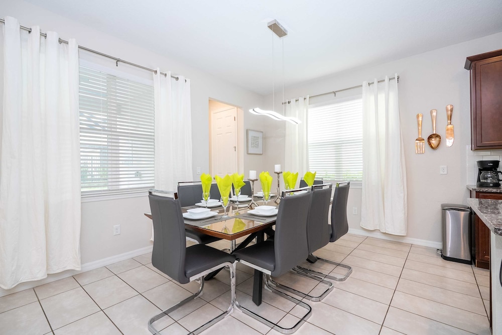 Stunning 4Bd w Pool Gameroom Solara Resort 9008