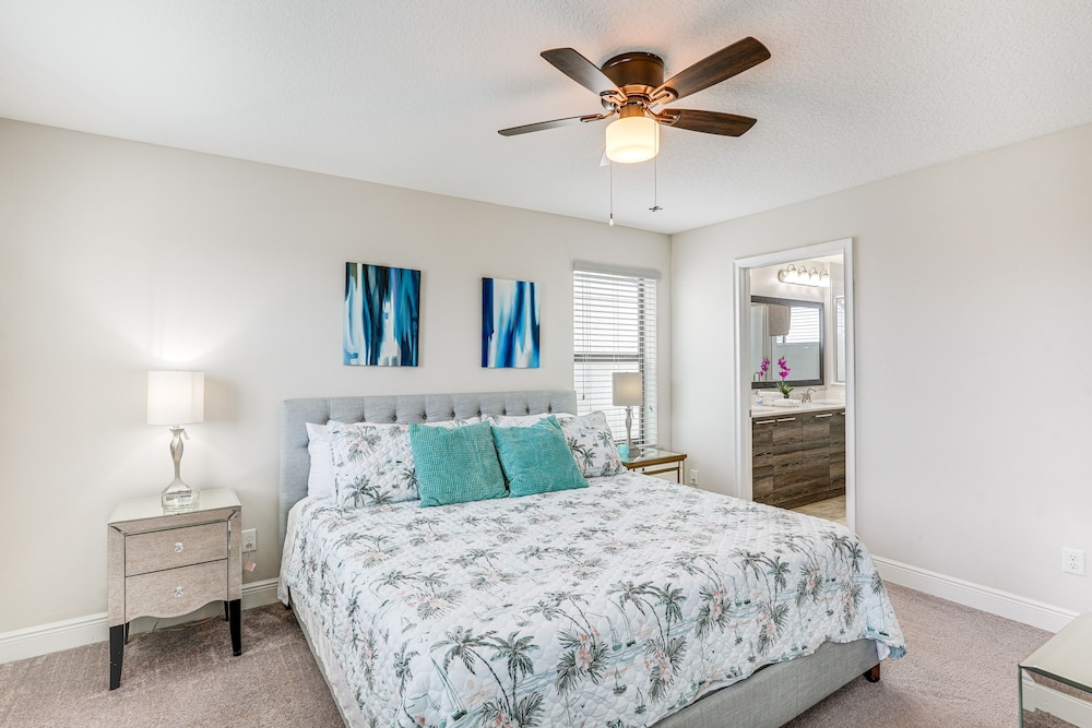Resort Home in Haines City: Screened Lanai, Pool!