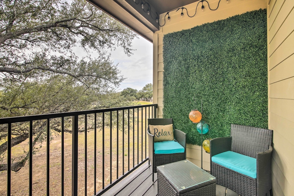 Lago Vista Townhome Near Lake Travis! - Property Image 14