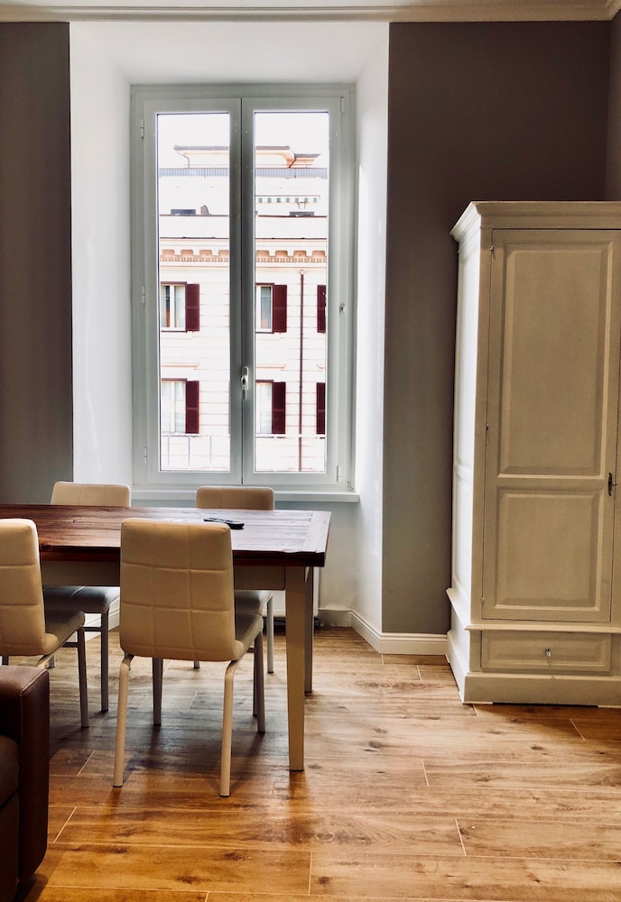 Audrey's Roman Holidays Suites&Rooms