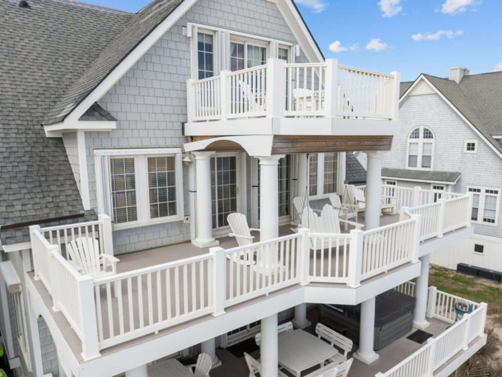 Ocean's Edge by Topsail Realty