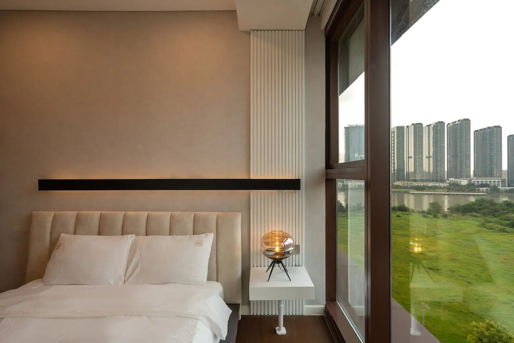 The Metropole - Horizon View Riverside