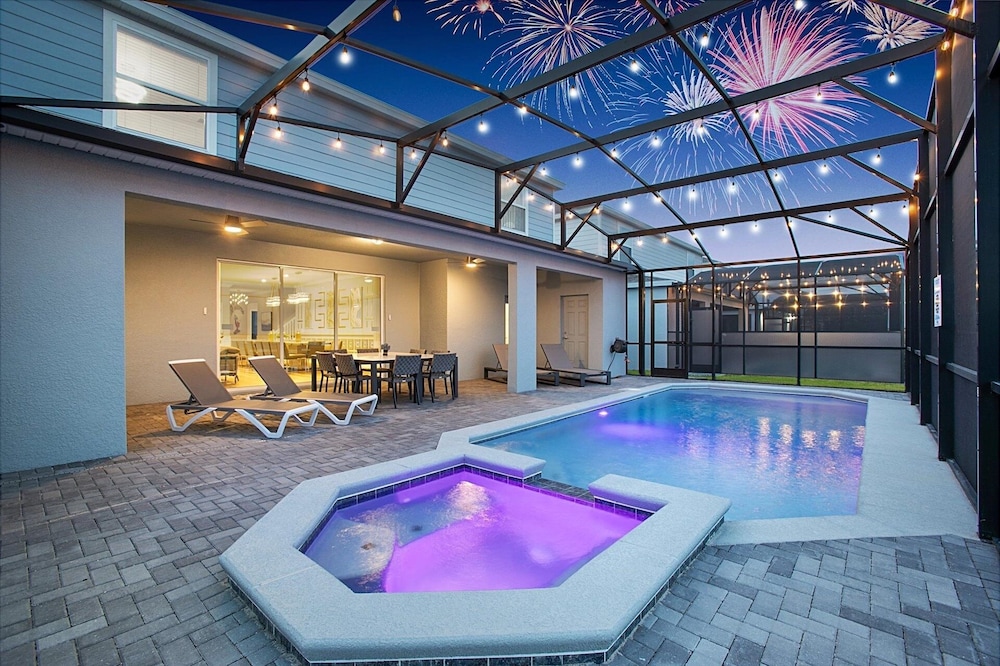 New 10 Br/19 Beds Pool+spa Disney Fireworks View 10 Bedroom Home