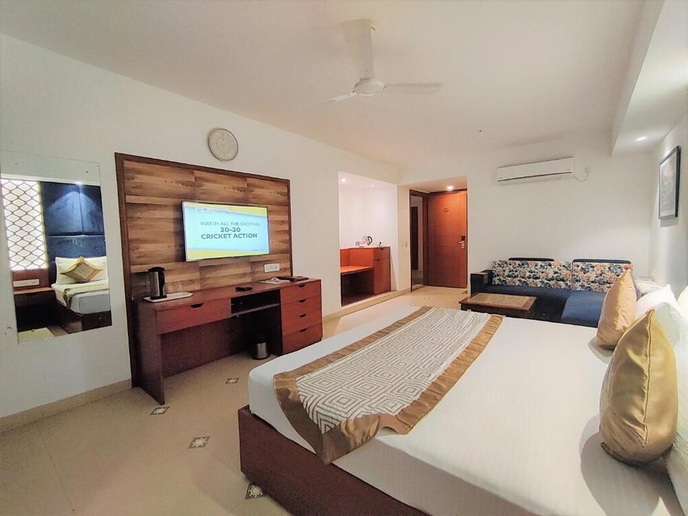 The Angel Hotel And Suites
